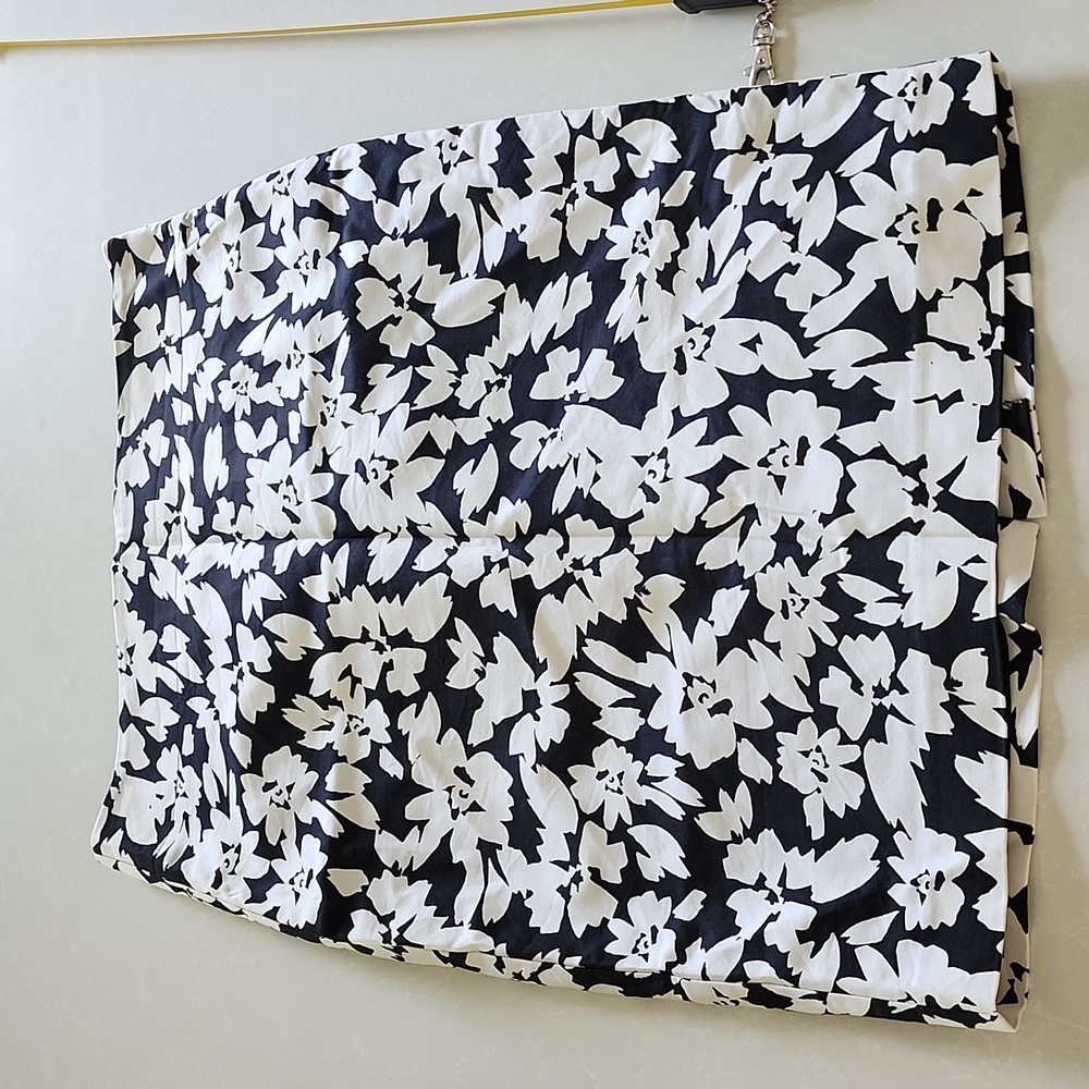 Loft under lined skirt